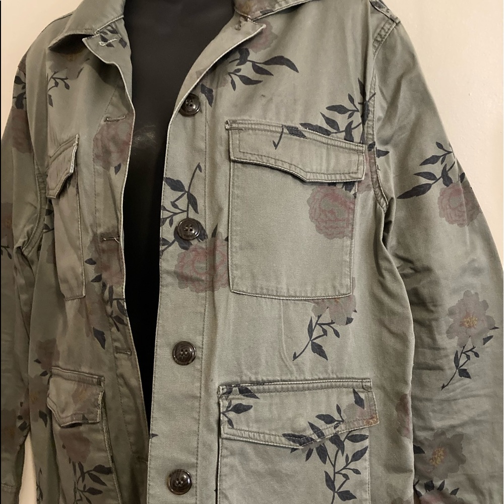Army Green Floral Jacket🌸